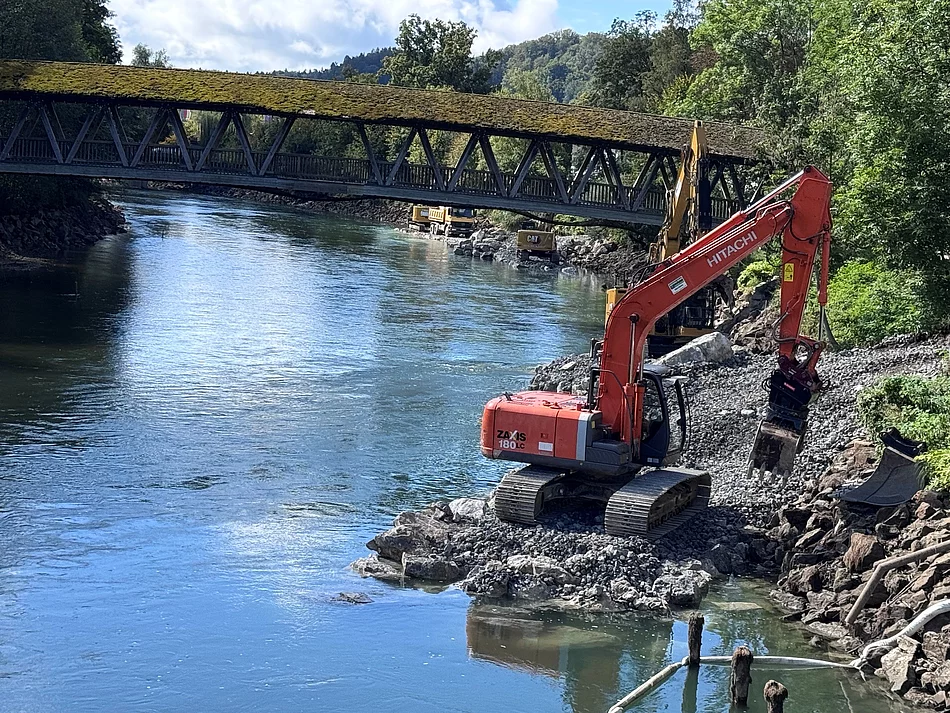 Sanierungsarbeiten am Loisachufer