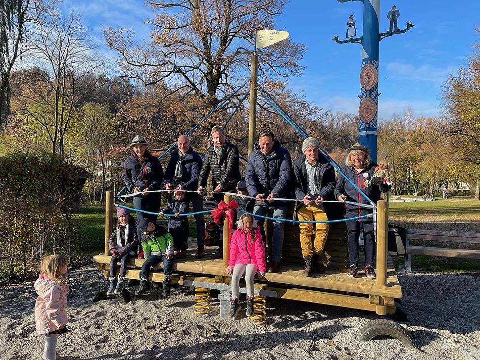 Spielefloß Alte Floßlände Spielefloß Alte Floßlände