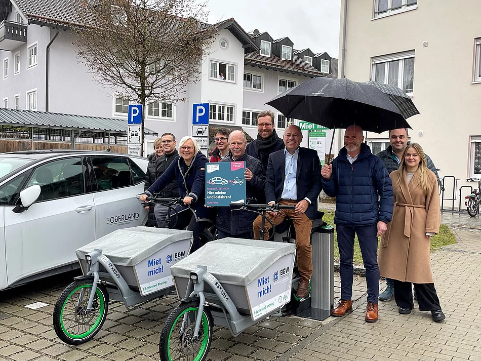 Mobilitätsstation am Poignring 15 Gruppenbild Mobilitätsstation am Poignring 15