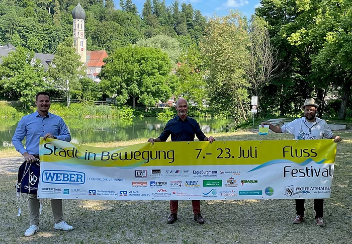 Vorstellung des Hauptsponsors des Fluss Festivals