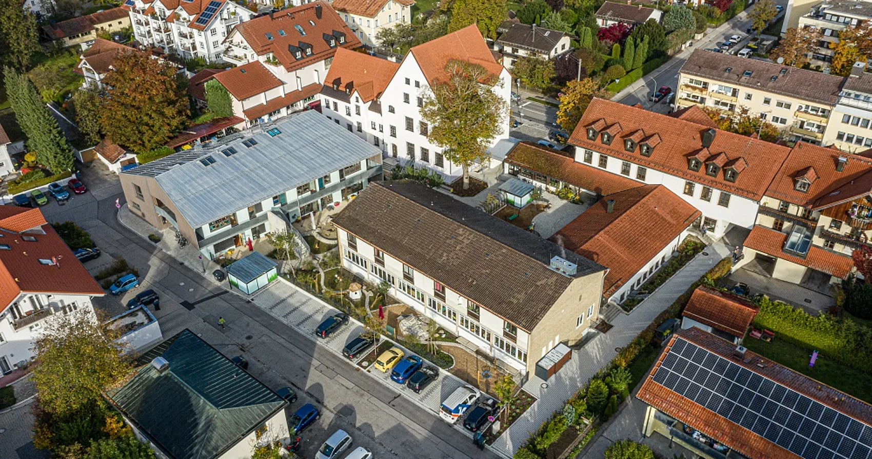 Drohnenaufnahme des Komplexes im Fordergrund die Heilerziehungspflegeschule