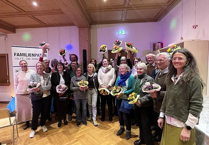 Gruppenbild Jubiläumsfeier Familienpaten