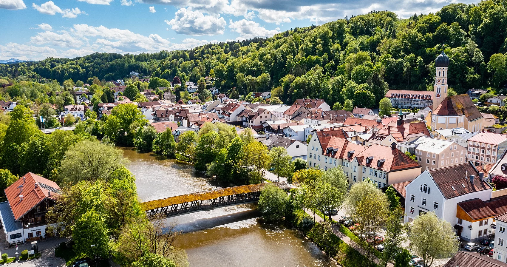 Luftbild der Altstadt von Wolfratshausen