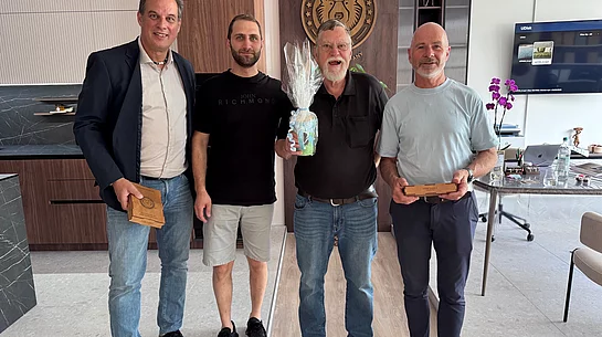 Zu Besuch bei Lider v. l.: Wirtschaftsförderer Carsten Reichel, Artem Bahdasarian, Peter Ringer, Erster Bürgermeister Klaus Heilinglechner