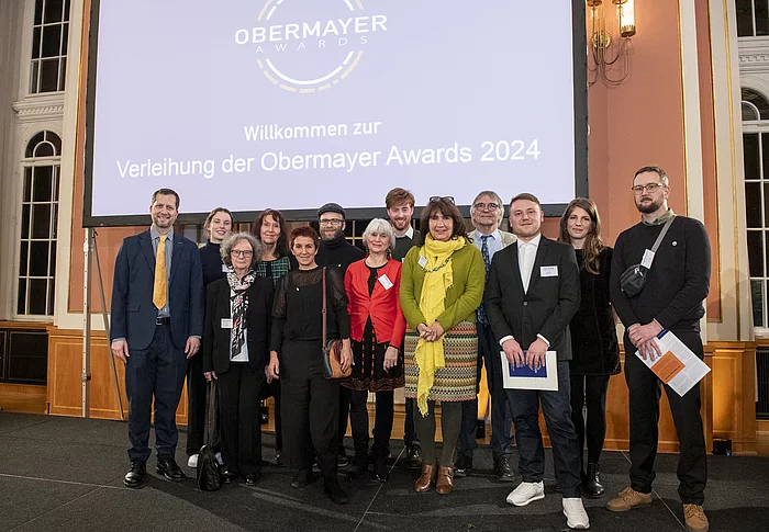 Gruppenbild bei Verleihung des Obermayer Awards
