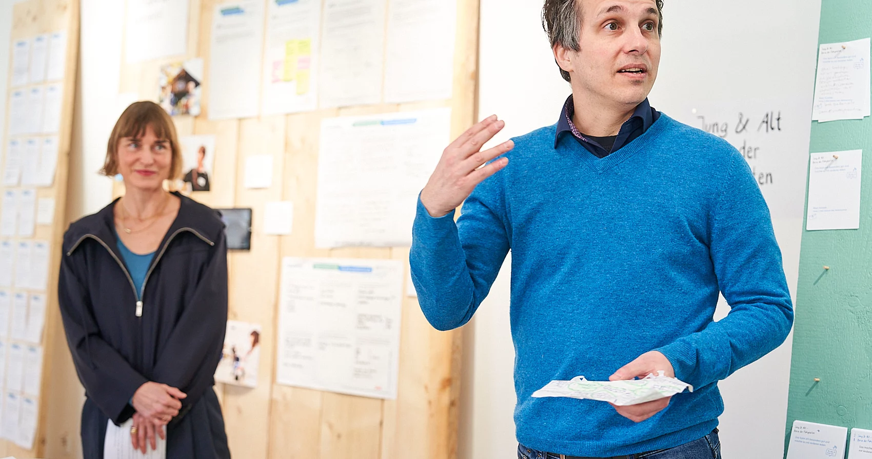 Dr. Stefan Werner präsentiert die Ergebnisse