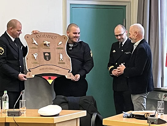 Übergabe des Knotenbretts