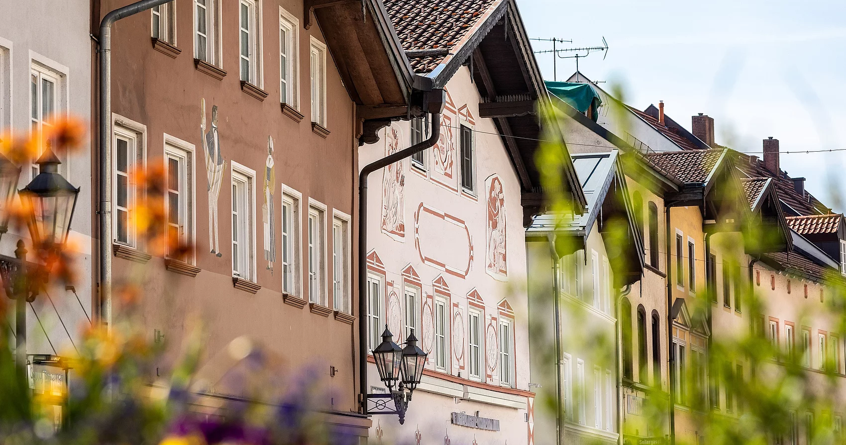 Wolfratshauser Marktstraße im Frühling
