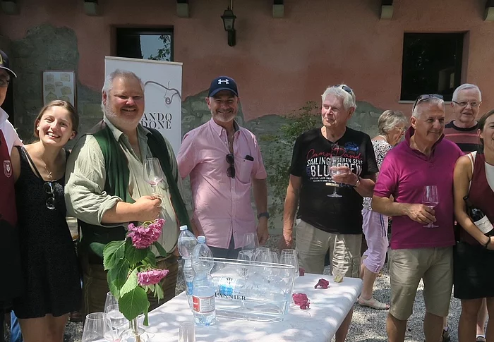 Gruppenbild mit Bürgermeister Heilinglechner und Vereinsvorsitzenden Beyer