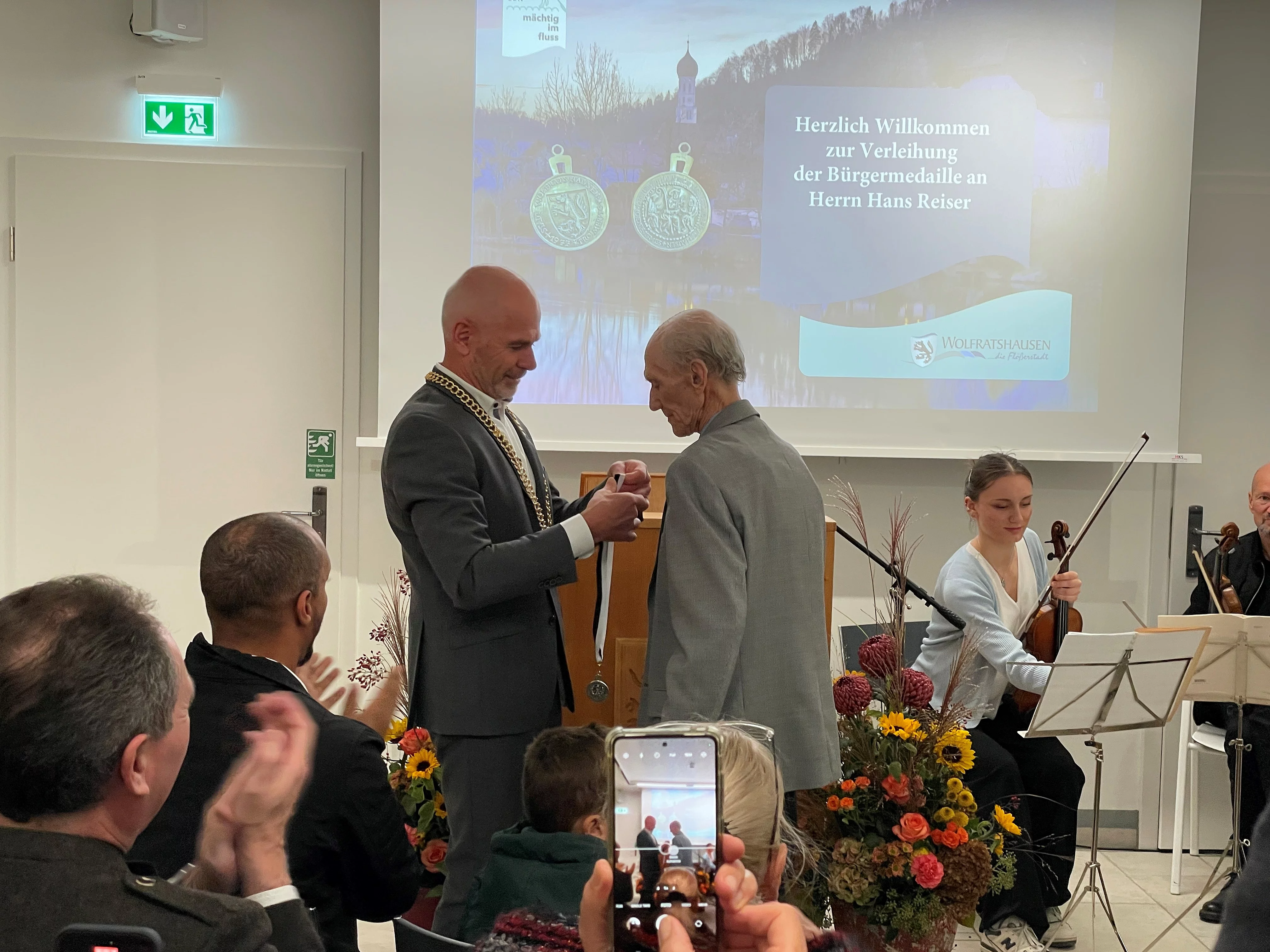 Bürgermedaille für Hans Reiser