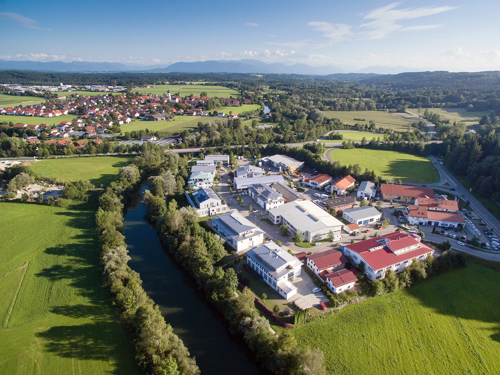 Lauftbildaufnahme des Gewerbeparks an der Loisach
